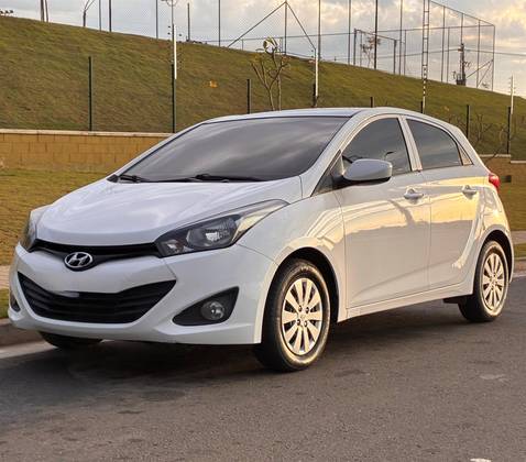 HYUNDAI HB20 1.0 COMFORT PLUS 12V FLEX 4P MANUAL HYUNDAI HB20 1.0 COMFORT PLUS 12V FLEX 4P MANUAL